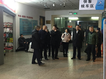 市交通局北站查春運5_副本.jpg
